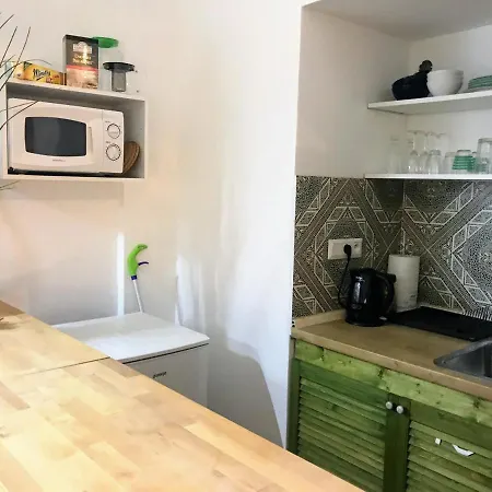 Fun Tiki Vibe Apartment / Charles Bridge / Netflix Prague Exterior photo